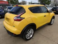 Used Nissan Juke N-Connecta 110 HP (80 kW) 2016 Yellow SUV