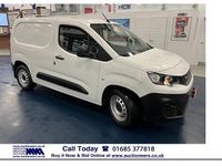 Used Peugeot Partner 75 HP (55 kW) 2019 White MPV
