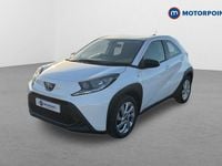 Used Toyota Aygo X PURE 72 HP (52 kW) 2023 White SUV