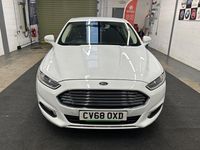Used Ford Mondeo Zetec 150 HP (110 kW) 2018 White Hatchback