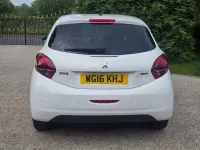 Used Peugeot 208 Allure 110 HP (80 kW) 2016 White Hatchback