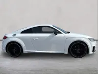Begagnad Audi TT Black Edition 197 HK (144 kW) 2023 Vit Sportkupé