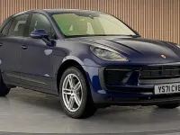 Used Porsche Macan 265 HP (194 kW) 2021 Gentian blue metallic SUV