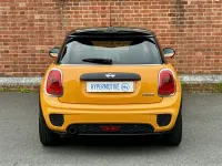 Used Mini Cooper Hatch 136 HP (100 kW) 2017 Orange Hatchback