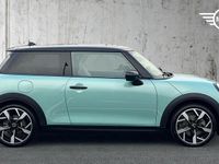 Usado Mini Cooper Hatch 113 kW (154 CV) 2025 Verde Utilitario