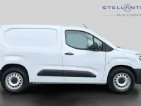 Used Vauxhall Combo 98 kW (134 HP) 2024 White MPV