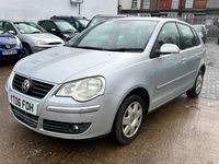 Begagnad VW Polo S 75 HK (55 kW) 2006 Silver Halvkombi