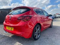 Used Vauxhall Astra SRi 140 HP (102 kW) 2015 Red Hatchback