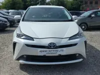 Used Toyota Prius Business Edition 122 HP (89 kW) 2018 White Hatchback