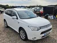 Used Mitsubishi Outlander P-HEV 2014 White Estate
