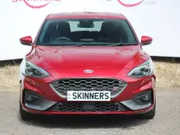 Used Ford Focus ST 280 HP (205 kW) 2019 Red Hatchback
