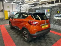 Used Renault Captur Dynamique 90 HP (66 kW) 2017 Orange/black SUV