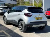 Usado Renault Captur Signature 90 CV (66 kW) 2017 Negro SUV