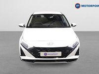 Used Hyundai i20 Premium 101 HP (74 kW) 2025 White Hatchback