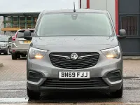 Used Vauxhall Combo Design Edition 100 HP (73 kW) 2019 Grey MPV