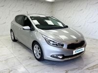Używany Kia Ceed 89 KM (65 kW) 2015 Srebrny Hatchback