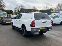 Second-hand Toyota HiLux 201 CP (147 kW) 2022 Alb Pickup