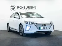 Begagnad Hyundai Ioniq Premium 2023 Vit Halvkombi