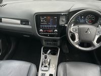 Used Mitsubishi Outlander P-HEV 224 HP (164 kW) 2020 Estate