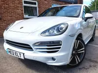 Used Porsche Cayenne 245 HP (180 kW) 2012 White SUV
