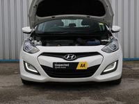 Used Hyundai i30 Classic 2015 White Hatchback