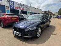 Used Jaguar XF Prestige 180 HP (132 kW) 2016 Blue Sedan