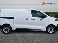 Used Vauxhall Vivaro S 120 HP (88 kW) 2025 White MPV