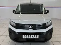 Used Vauxhall Combo S 100 HP (73 kW) 2025 White MPV