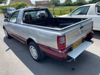 Used Proton Jumbuck 2005 Silver Pickup