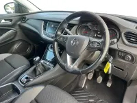 Used Vauxhall Grandland X SRi 128 HP (94 kW) 2021 Grey SUV