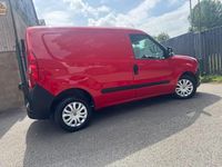 Used Fiat Doblò 90 HP (66 kW) 2013 Red MPV