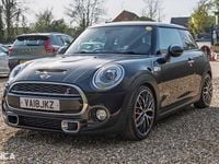 Używany Mini Cooper S Hatch 2018 Czarny Hatchback
