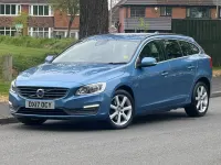 Usado Volvo V60 SE 120 HP (88 kW) 2017 Azul Carrinha