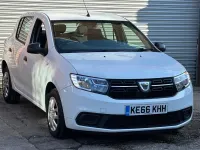 Used Dacia Sandero Ambiance 90 HP (66 kW) 2017 White Hatchback