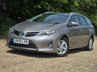 Used Toyota Auris Hybrid 136 HP (100 kW) 2014 Bronze Estate