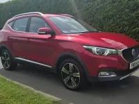 Używany MG ZS Exclusive 106 KM (77 kW) 2019 Czerwony SUV