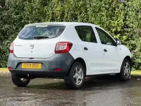 Used Dacia Sandero Acces 75 HP (55 kW) 2014 White Hatchback