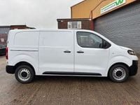 Used Vauxhall Vivaro 100 HP (73 kW) 2023 White MPV