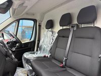 New Citroën Relay 140 HP (102 kW) 2025 Grey Van