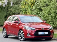 Używany Hyundai i20 SE 84 KM (61 kW) 2015 Czerwony Coupe