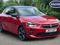Begagnad Vauxhall Corsa Ultimate 101 HK (74 kW) 2023 Röd Halvkombi