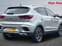 Używany MG ZS Exclusive 111 KM (81 kW) 2024 SUV