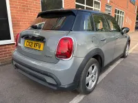 Usado Mini Cooper Classic 2021 Gris Utilitario