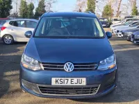 Usado VW Sharan SE 150 HP (110 kW) 2017 Azul Monovolume