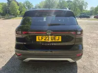 Usado VW T-Cross Black Edition 110 HP (80 kW) 2023 Preto SUV