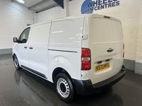 Używany Citroën Dispatch 2023 Biały Minivan