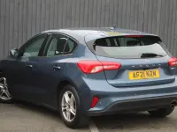 Używany Ford Focus Zetec 125 KM (91 kW) 2021 Niebieski Hatchback