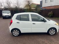 Used Hyundai i10 Classic 86 HP (63 kW) 2011 White Hatchback