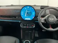 Begagnad Mini Cooper 186 kW (254 HK) 2025 Röd Halvkombi