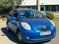 Begagnad Toyota Yaris SR 85 HK (62 kW) 2007 Blå Halvkombi